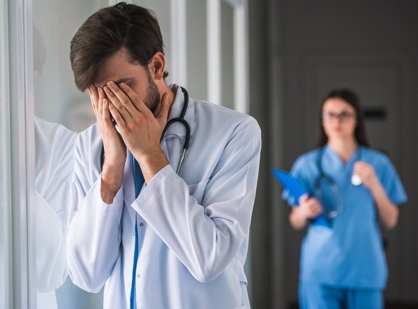 Жындармен және құбыжықтармен жыныстық қатынастың суреттері